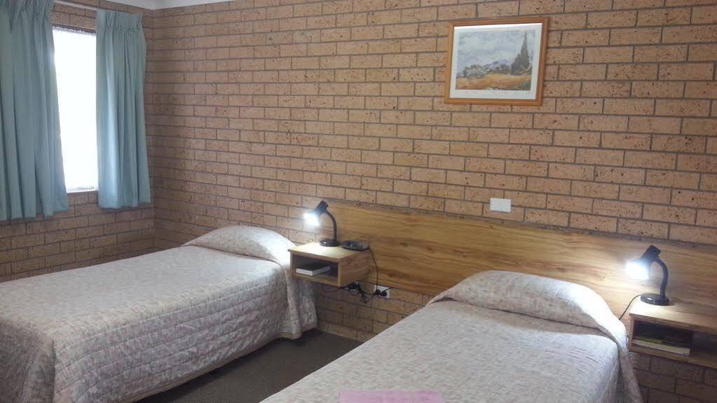 Three Ways Motel Gilgandra Exterior photo